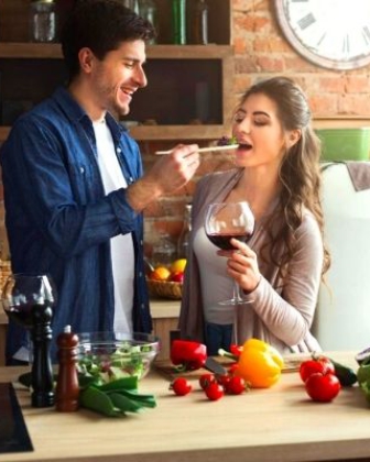 10 Thoughtful Gifts for Cozy Evenings at Home