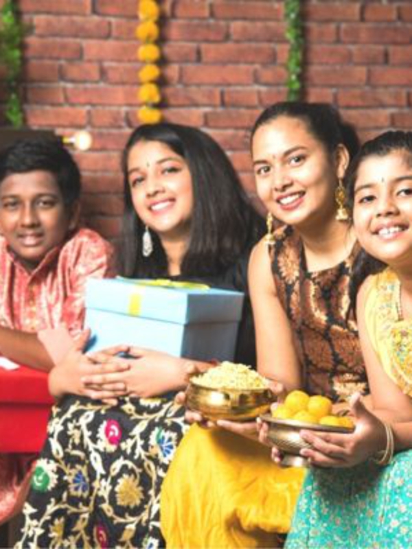 10 Best Gifts Ideas for Every Type of Sibling!