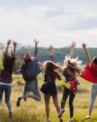5 ways to stay in touch with old friends.