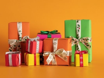 Color-Lovers Gift Guide: Colorful Gifts for Colorful People!!