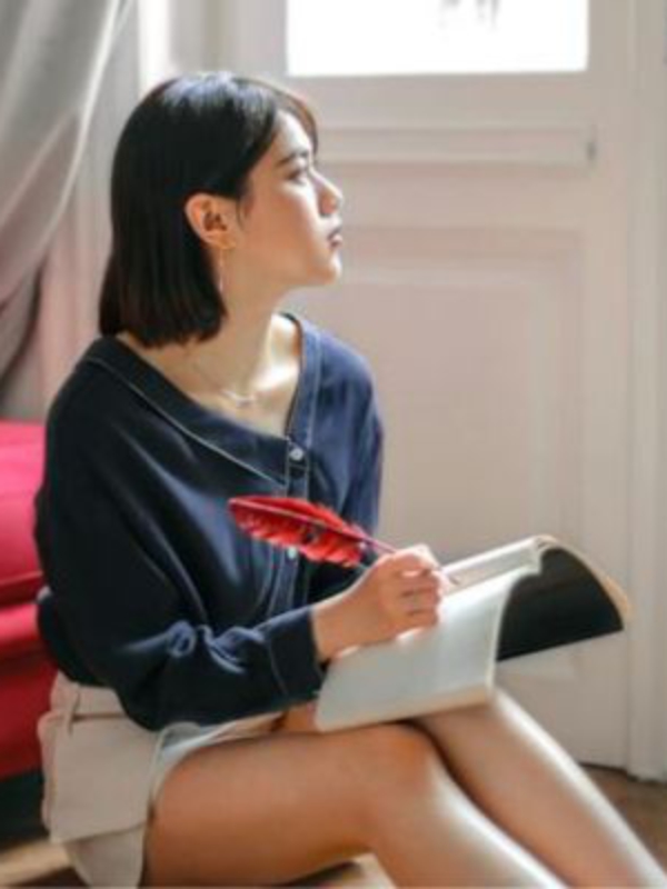 Reflecting on the Past: Navigating the New Year with Positivity