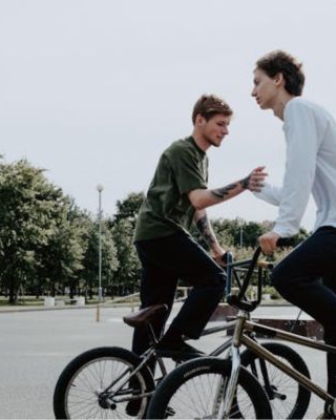 Bridging the Miles: Tips to Strengthen Long-Distance Friendships