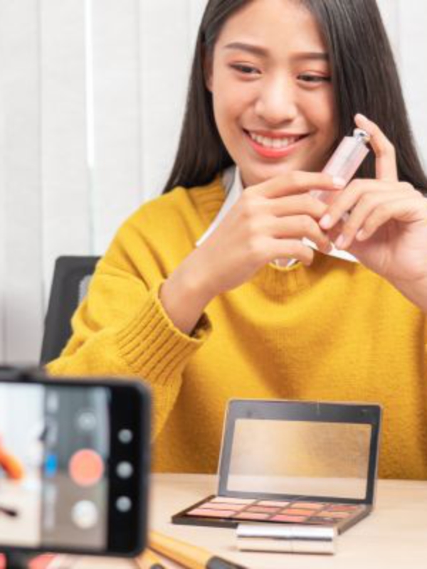 Beyond #Ad: How TIWIW Helps Creators Monetize Meaningfully Without Losing Trust