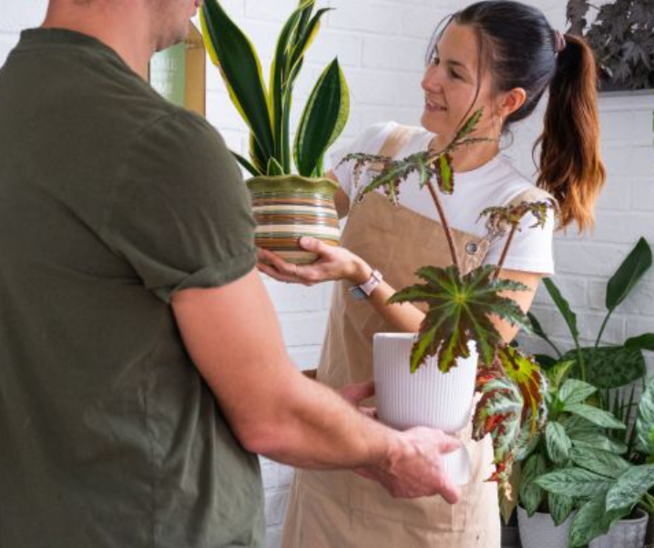 How Communities Grow Through Sharing and Contribution